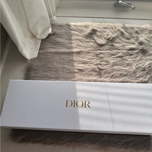 NWT DIOR 4-Piece Gift Set, Lotion, Lip Balm - Picture 5 of 8